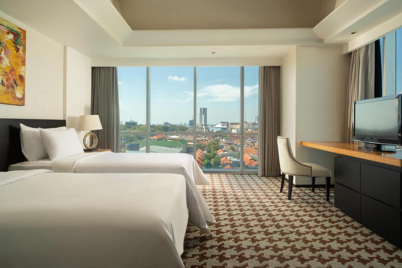 Artotel Ts Suites Сурабая Екстериор снимка